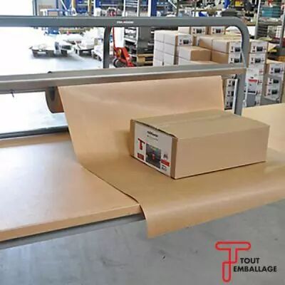 D�rouleur pour papier kraft avec lame de d�coupe