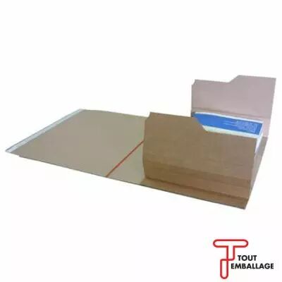 Etui livre avec fermeture adh�sive